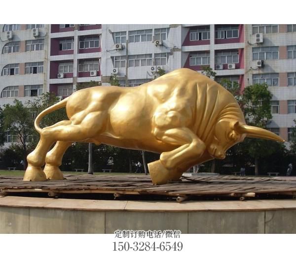 乌当风景区开荒牛雕塑 售楼处广场雕塑 仿古摆件 乌当风景区开荒牛雕塑 售楼处广场雕塑 仿古摆件