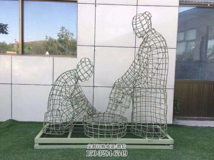 安顺镂空洗脚雕塑制作,园林装饰,铁艺孝道人物雕塑 安顺镂空洗脚雕塑制作,园林装饰,铁艺孝道人物雕塑